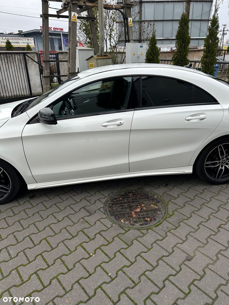 Mercedes-Benz CLA 200 7G-DCT - 3