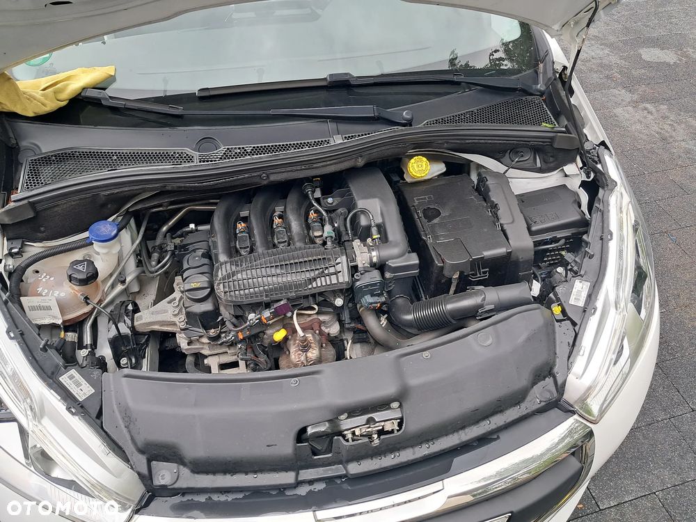 Peugeot 208 1.2 PureTech Active - 6