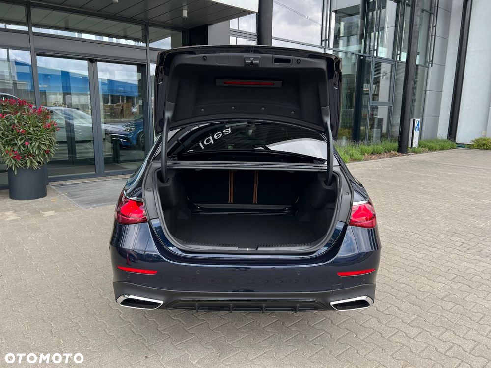 Mercedes-Benz Klasa E 220 d mHEV 4-Matic AMG 9G-Tronic - 21