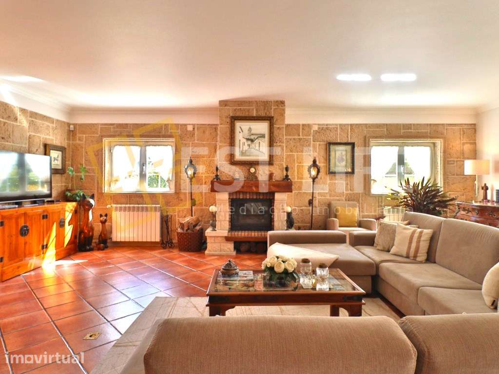 Moradia Independente T4+1 com adega e magnifico jardim com zona lou... - Grande imagem: 5/38