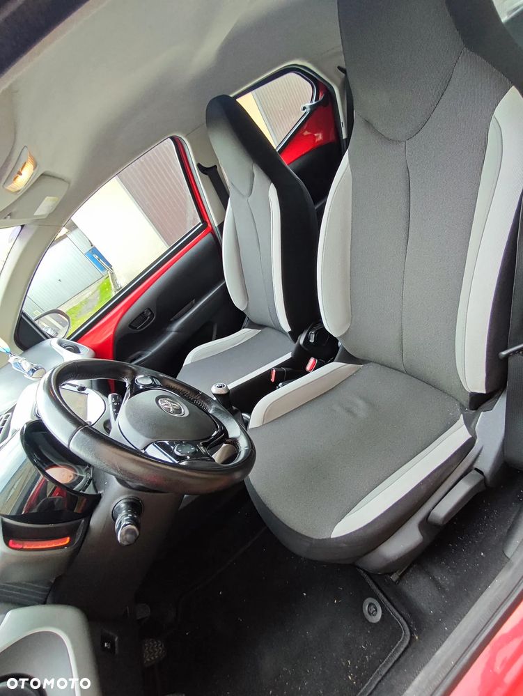 Toyota Aygo x-play Eco - 8