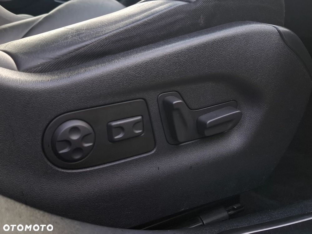 Citroën C5 2.2 HDi Exclusive Equilibre Navi - 19