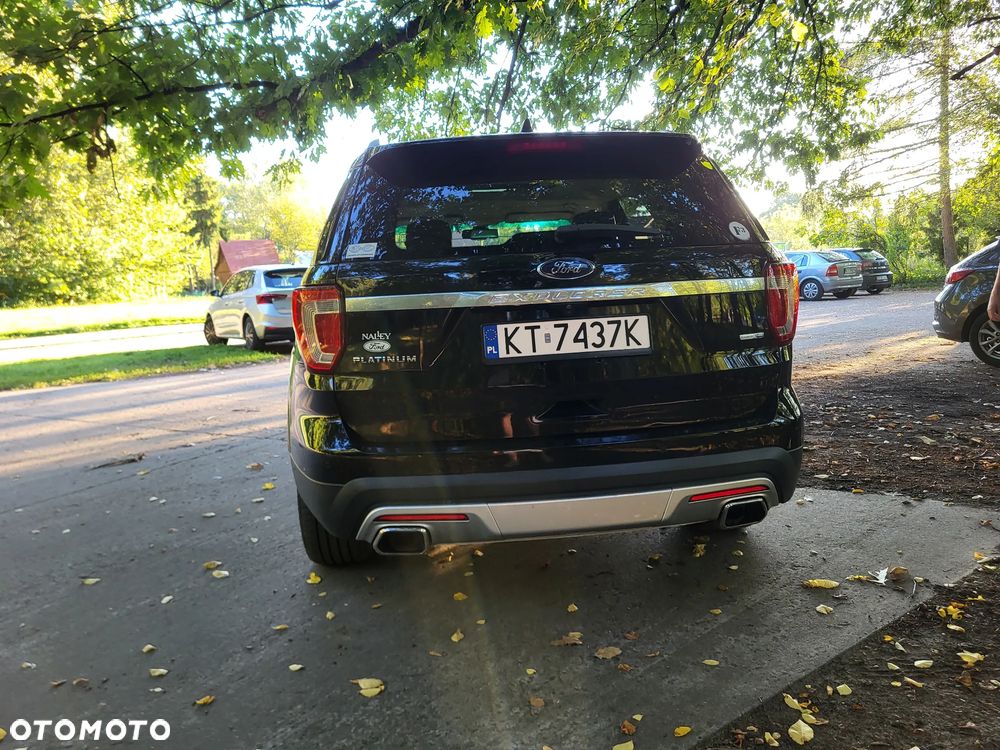Ford Explorer - 25