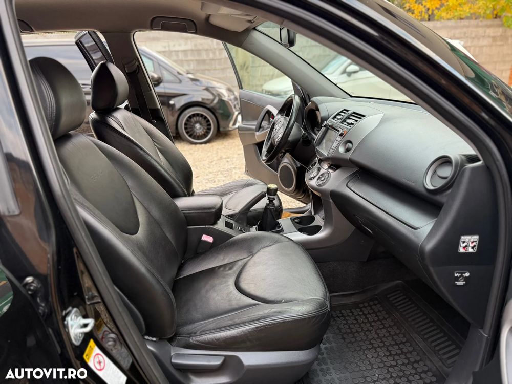 Toyota RAV4 - 5