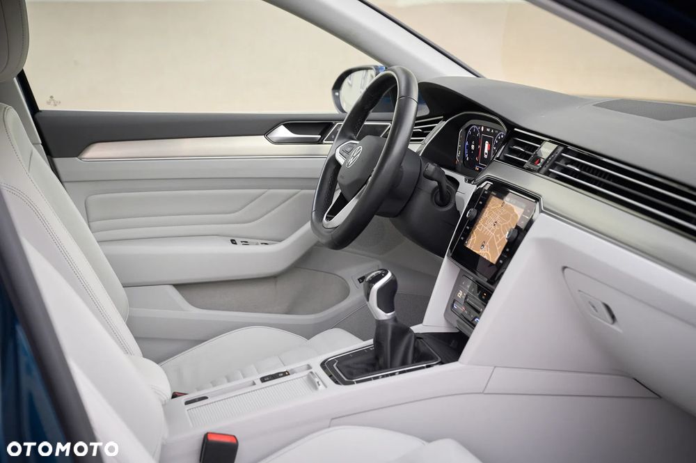 Volkswagen Passat - 27