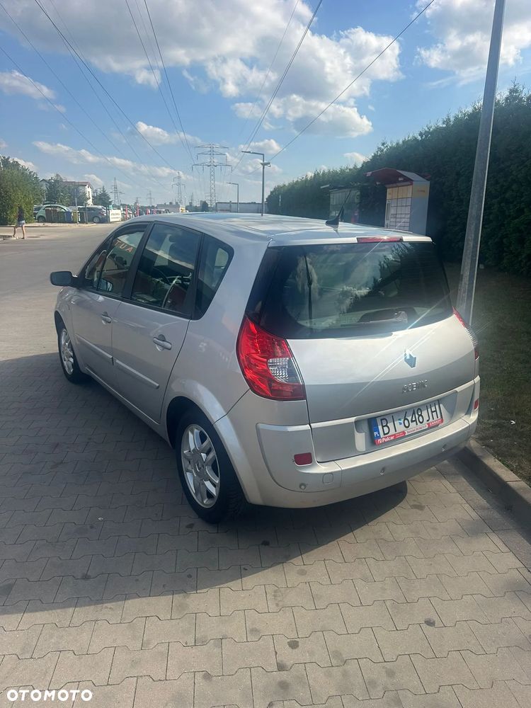 Renault Scenic - 25