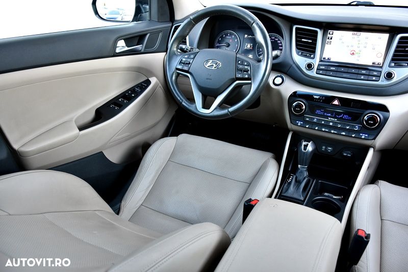 Hyundai Tucson 1.6 T-GDi 4WD 7DCT Luxury - 18