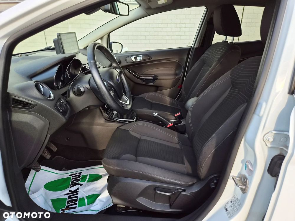 Ford Fiesta 1.0 EcoBoost STart-Stop Titanium - 12