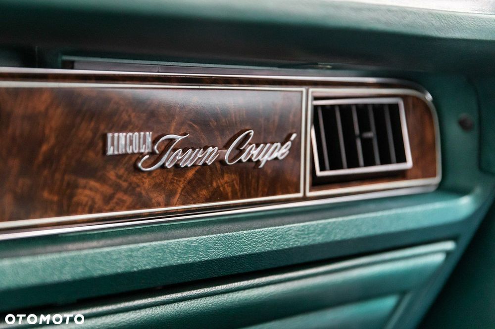 Lincoln Continental - 41