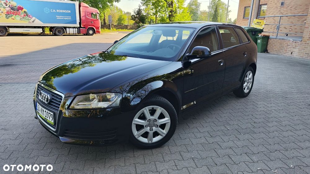 Audi A3 Sportback 1.6 Attraction - 2