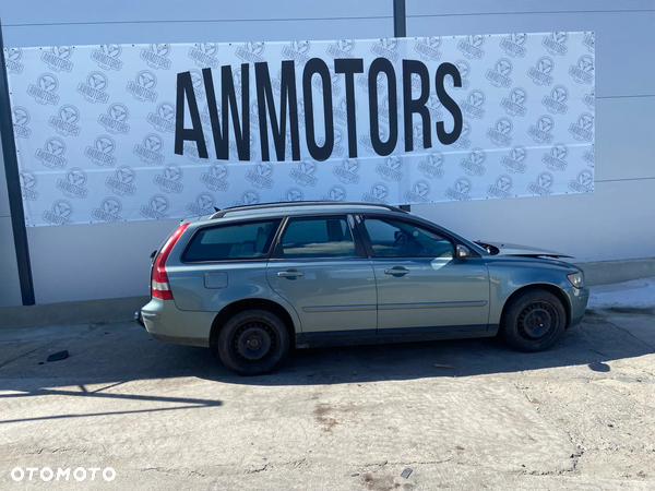 VOLVO V50 2004 *SAMOCHÓD NA CZĘŚCI* 2205 MASKA LAMPA DRZWI LUSTERKO ZDERZAK GRILL BŁOTNIK KLAPA BELKA PRAWE LEWE PRZÓD TYŁ