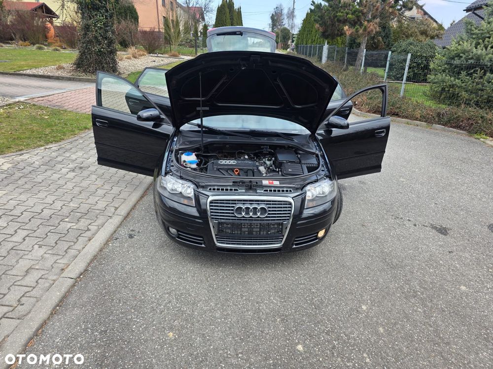 Audi A3 Sportback 2.0 FSI Ambiente - 2