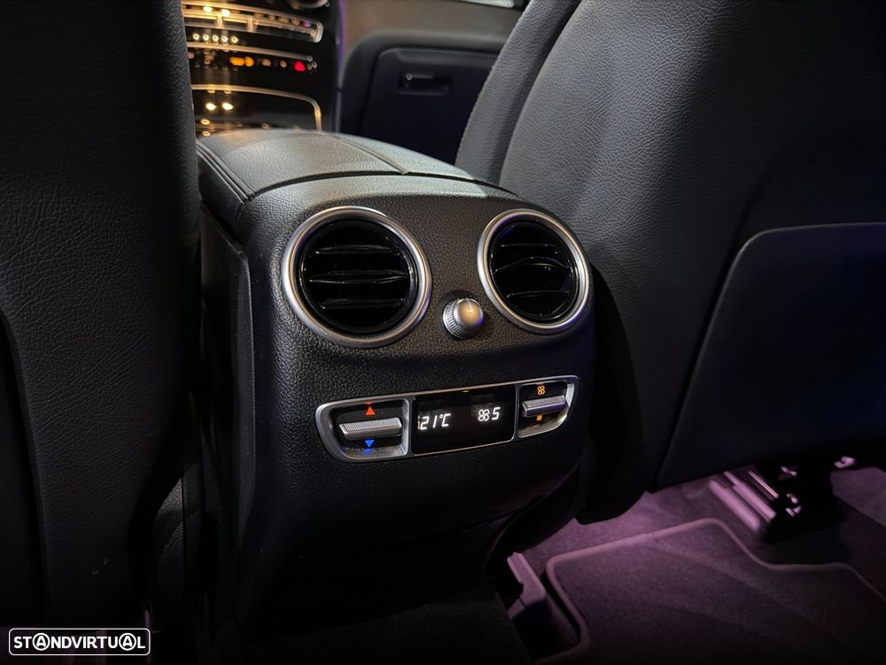 Mercedes-Benz GLC 300 de 4Matic 9G-TRONIC AMG Line — fotografia 38