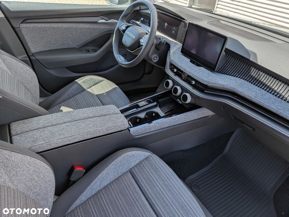 Skoda Superb 1.5 TSI mHEV Selection DSG - 14