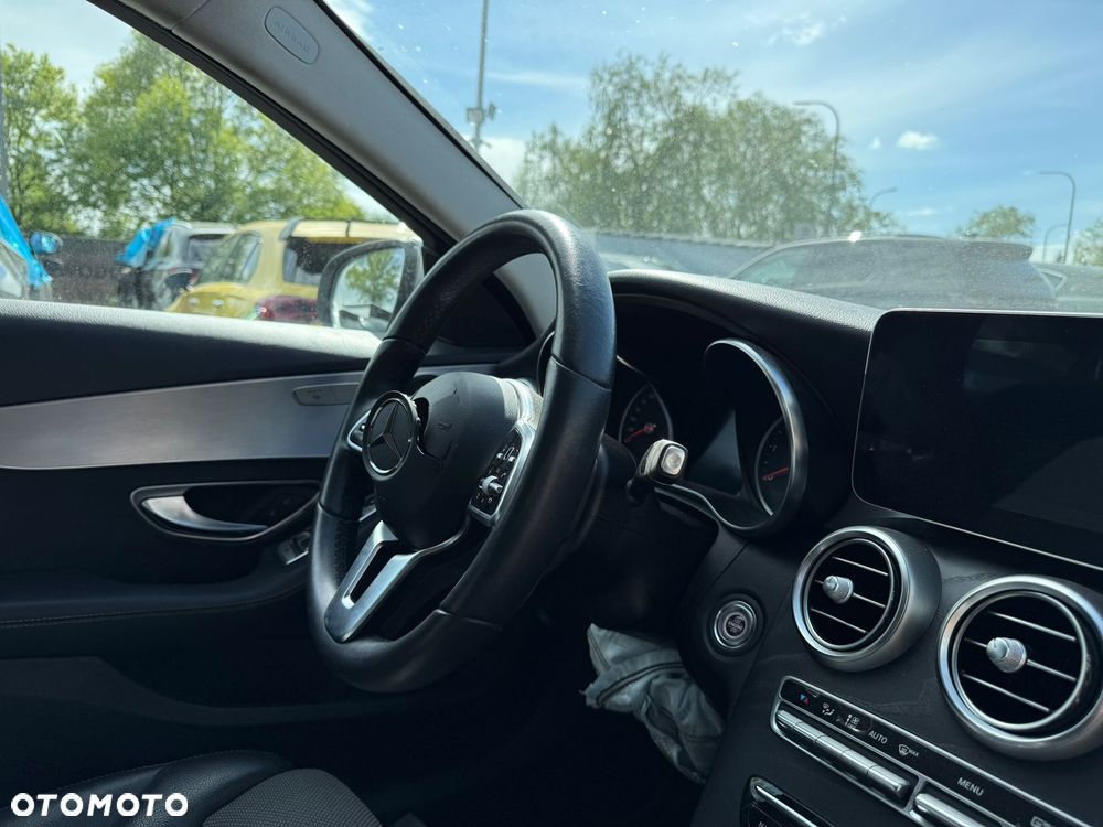 Mercedes-Benz Klasa C 180 d 9G-TRONIC - 17