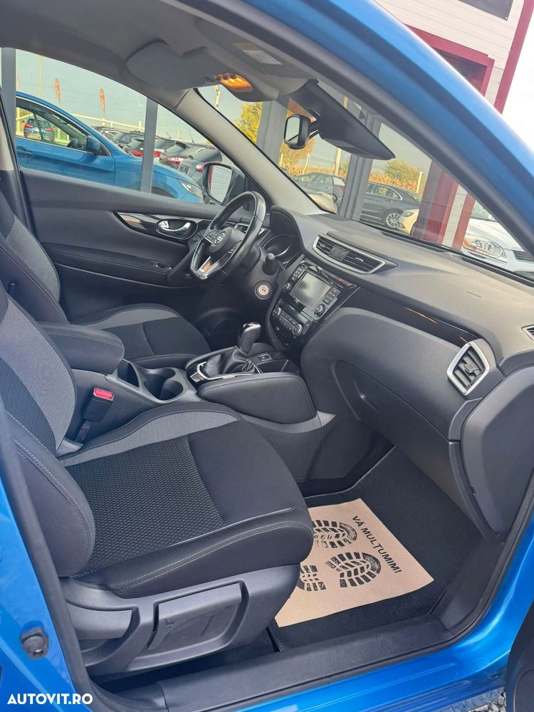 Nissan Qashqai 1.6 DCI Xtronic TEKNA - 11