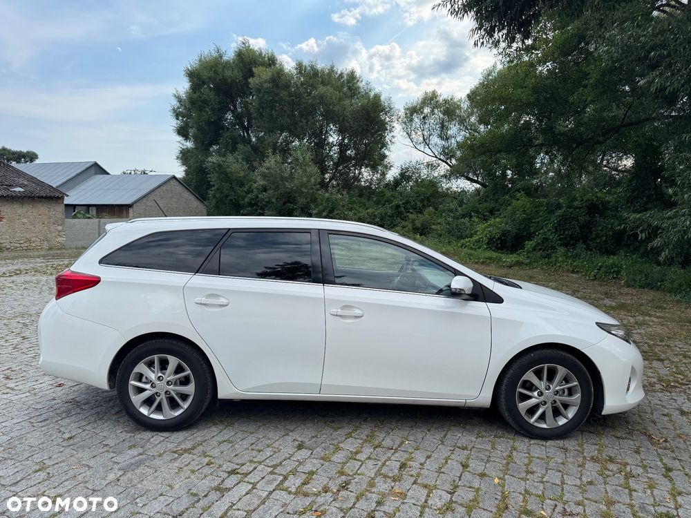 Toyota Auris 1.4 D-4D Comfort - 14