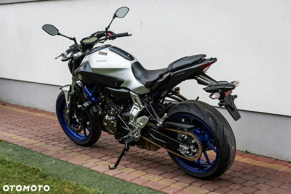 Yamaha MT - 4