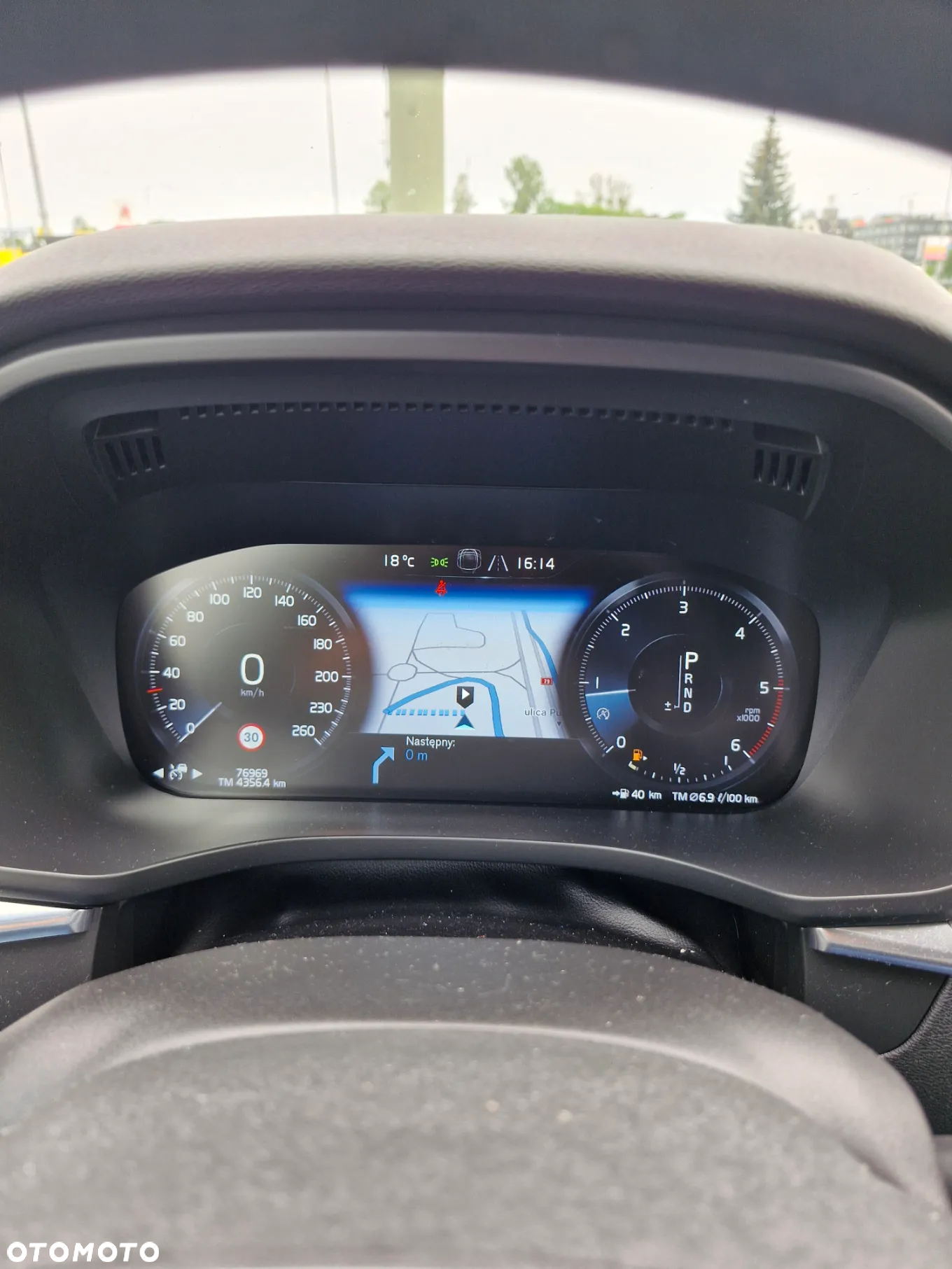 Volvo XC 60 D4 Momentum - 9