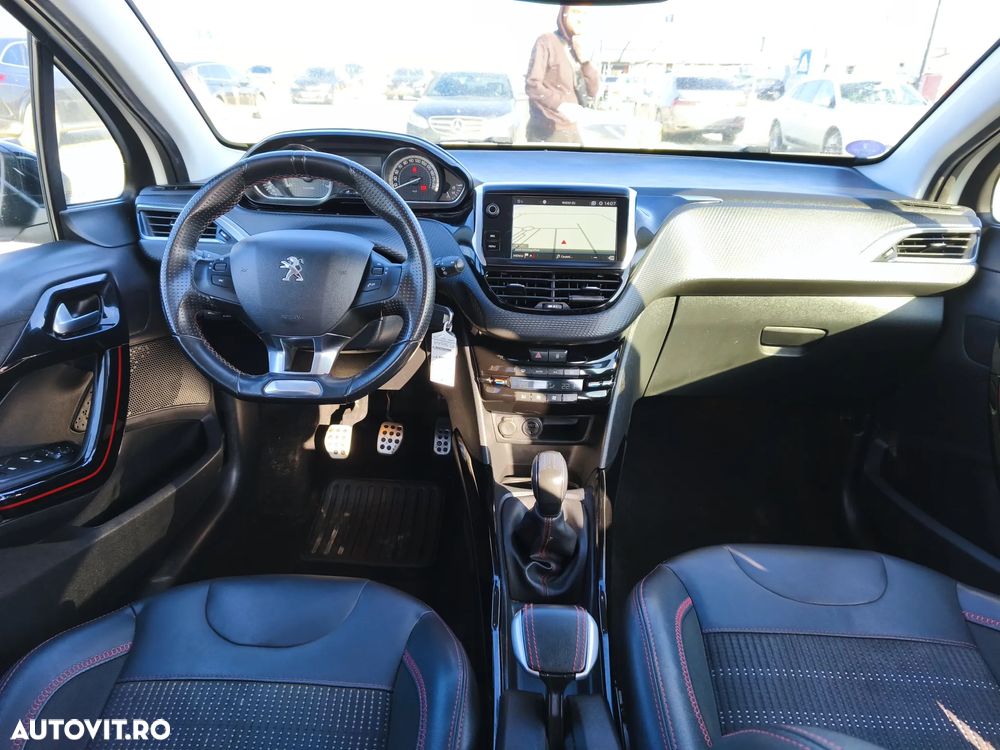 Peugeot 2008 PureTech 110 Stop&Start GT-Line Edition - 3