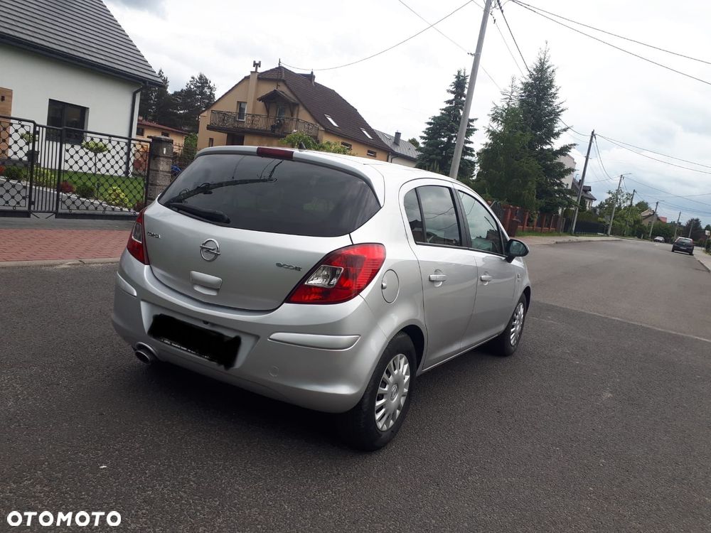 Opel Corsa 1.2 16V Edition / Active - 4