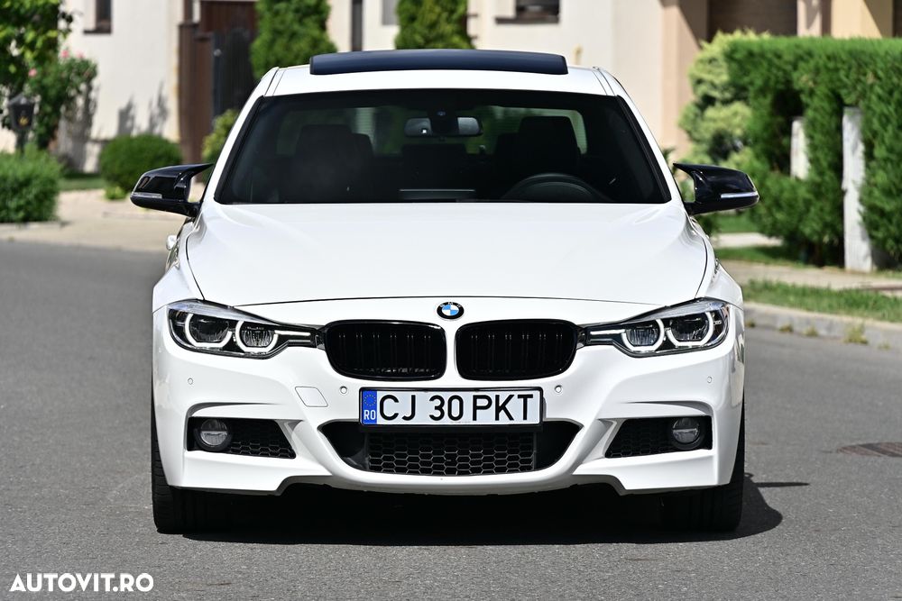 BMW Seria 3 330i xDrive Aut. M Sport - 11
