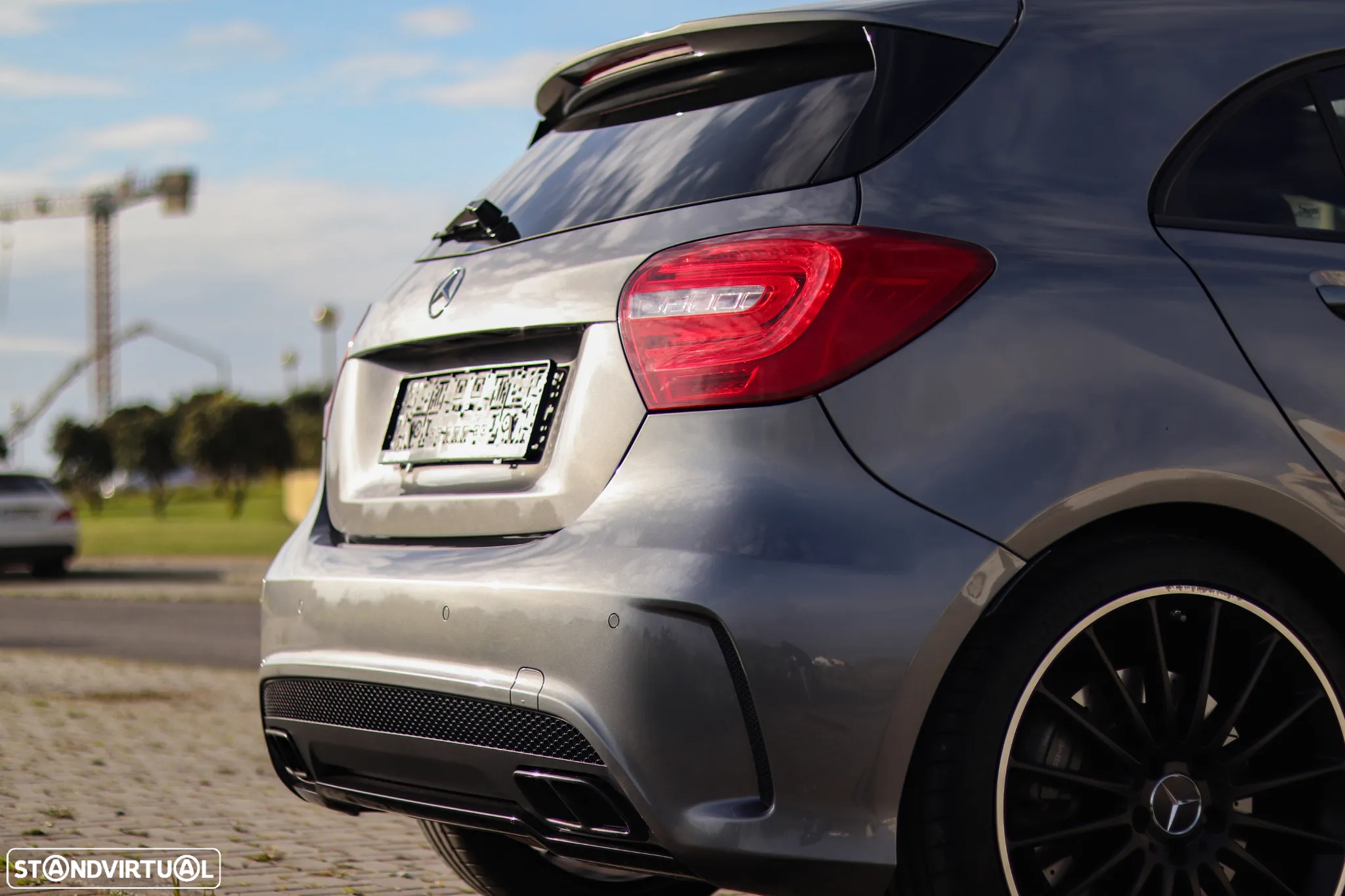 Mercedes-Benz A 45 AMG 4Matic Speedshift 7G-DCT - 4