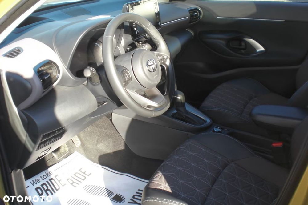 Toyota Yaris Cross 1.5 VVT-i Team Deutschland - 14