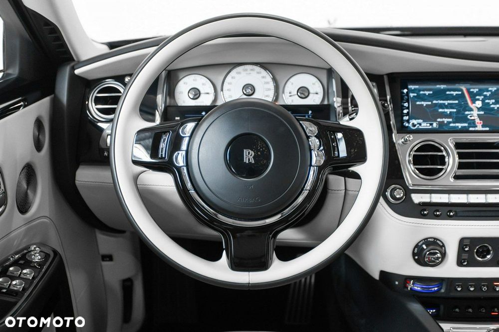 Rolls-Royce Ghost - 36