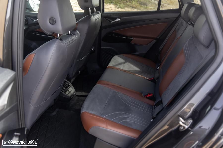 VW ID.4 77 kWh Pro Performance 1st - 32