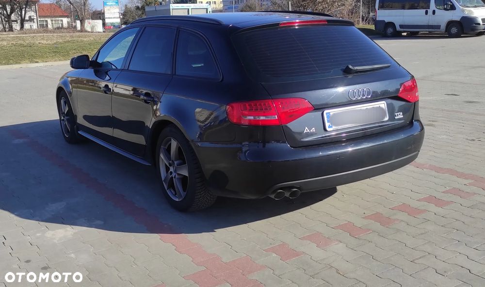 Audi A4 Avant 2.0 TDI DPF quattro Ambiente - 8