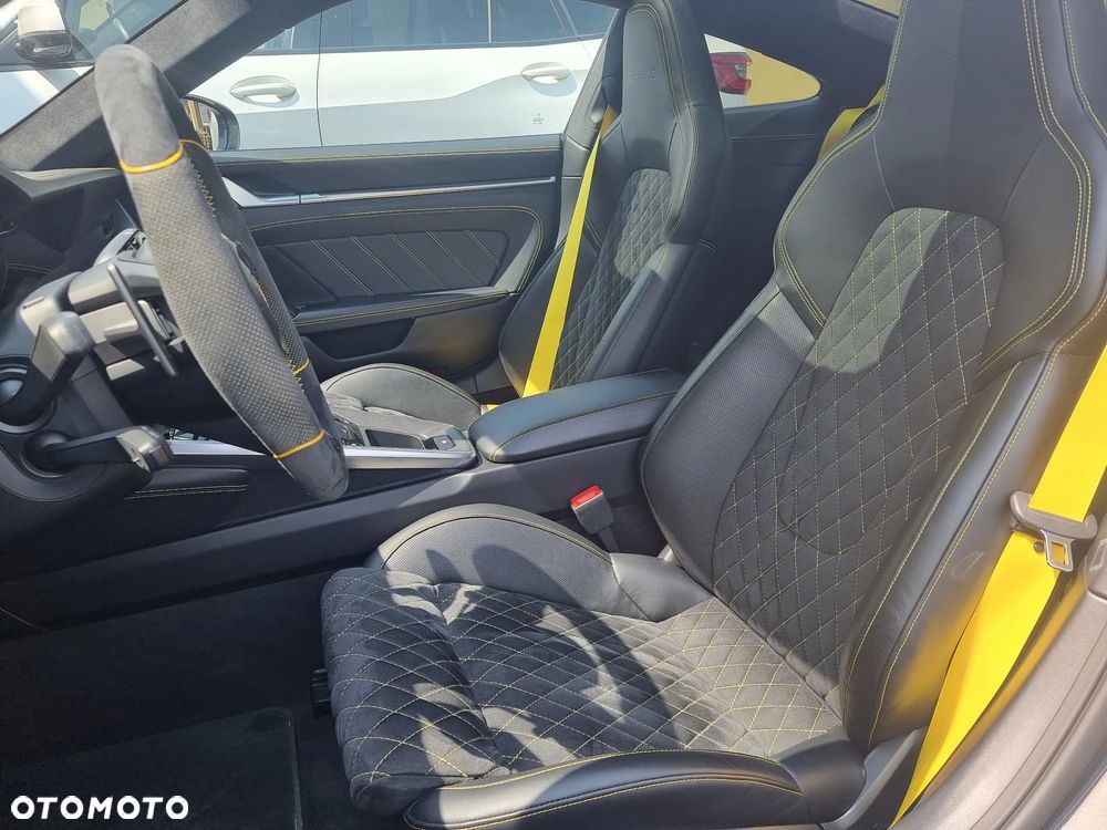 Porsche 911 Turbo S - 15