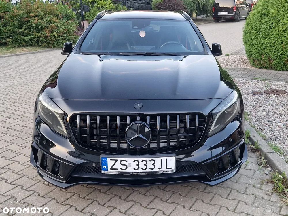 Mercedes-Benz GLA 45 AMG 4Matic 7G-DCT - 2