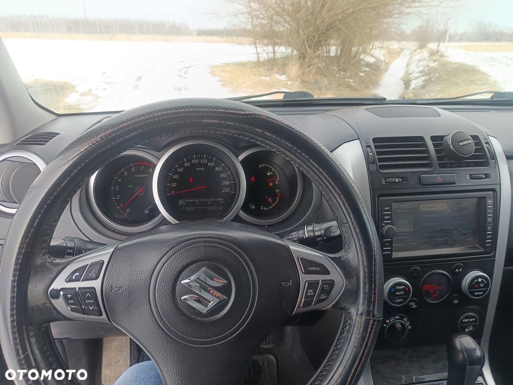 Suzuki Vitara - 8