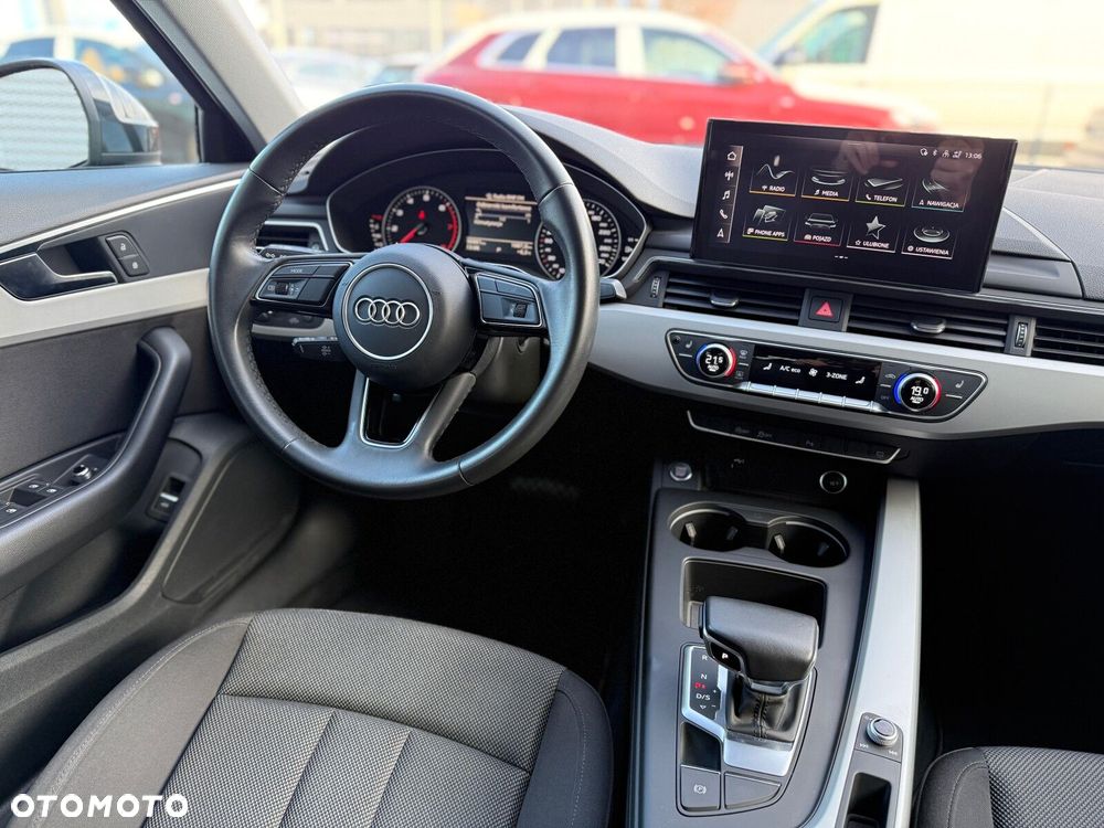 Audi A4 Limousine - 11