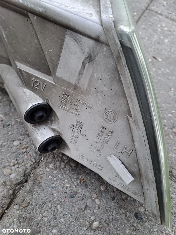 Skoda Octavia II lampy xenon lewa prawa i inne EU - 6