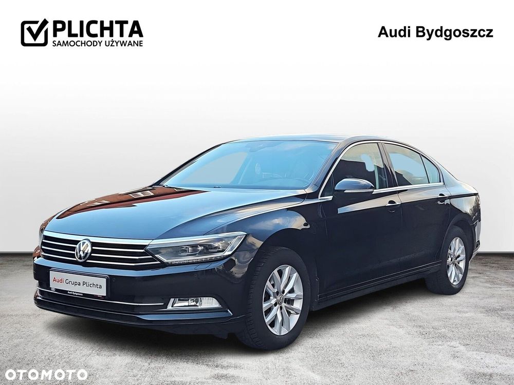 Volkswagen Passat - 1