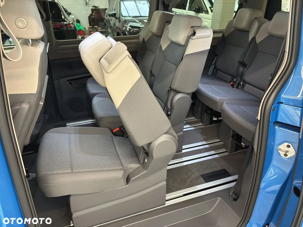 Volkswagen Multivan - 17