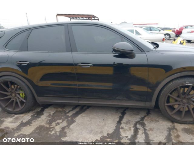 Porsche Cayenne - 3