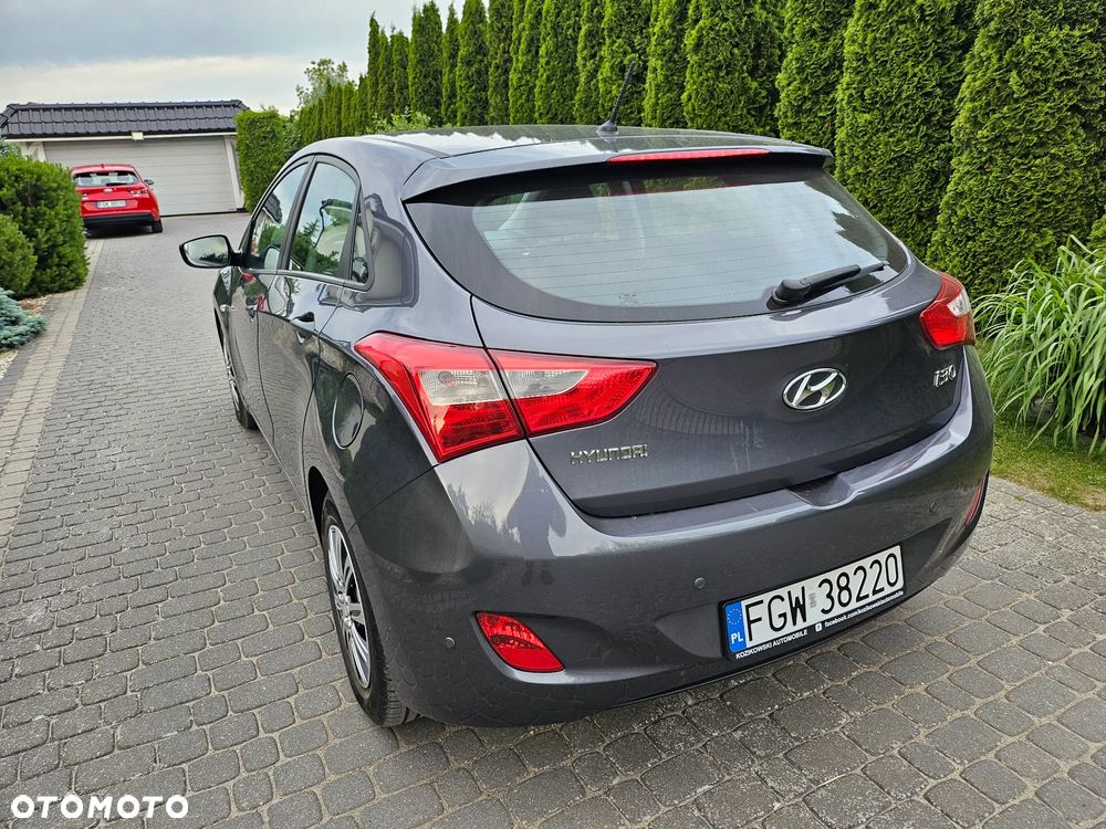 Hyundai i30 1.4 YES - 6