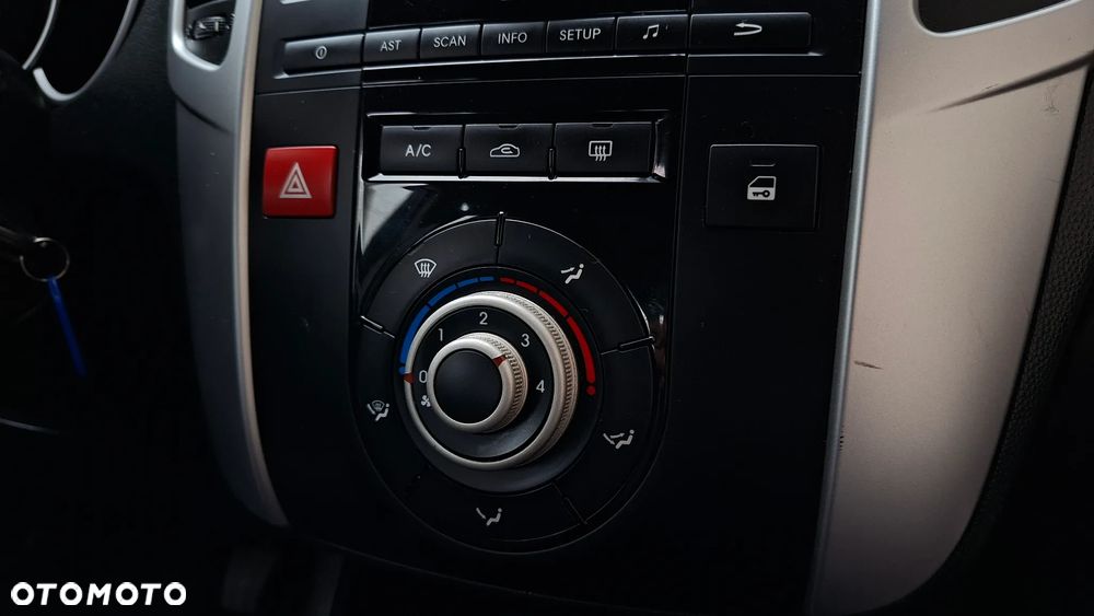 Kia Venga 1.4 CVVT Attract - 29