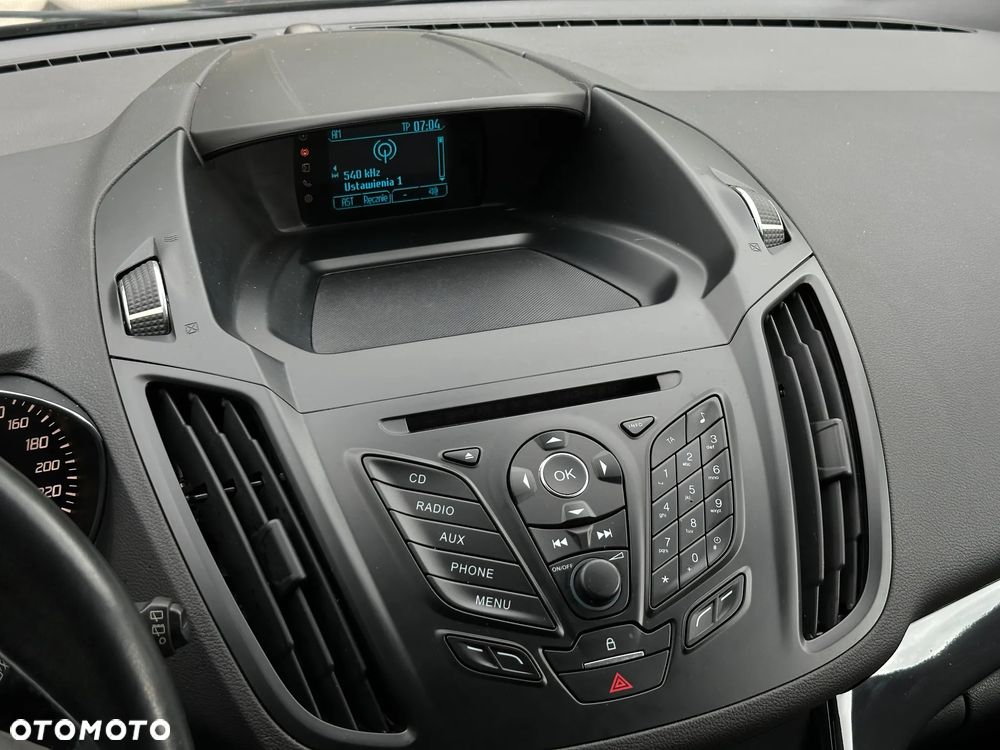 Ford Kuga 1.6 EcoBoost 2x4 Titanium - 19
