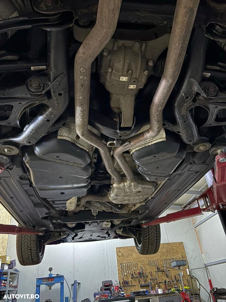 Volkswagen Touareg - 4