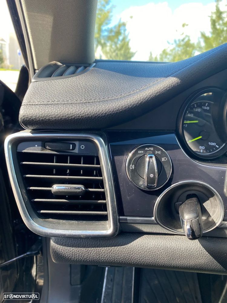 Porsche Panamera S E-Hybrid - 35