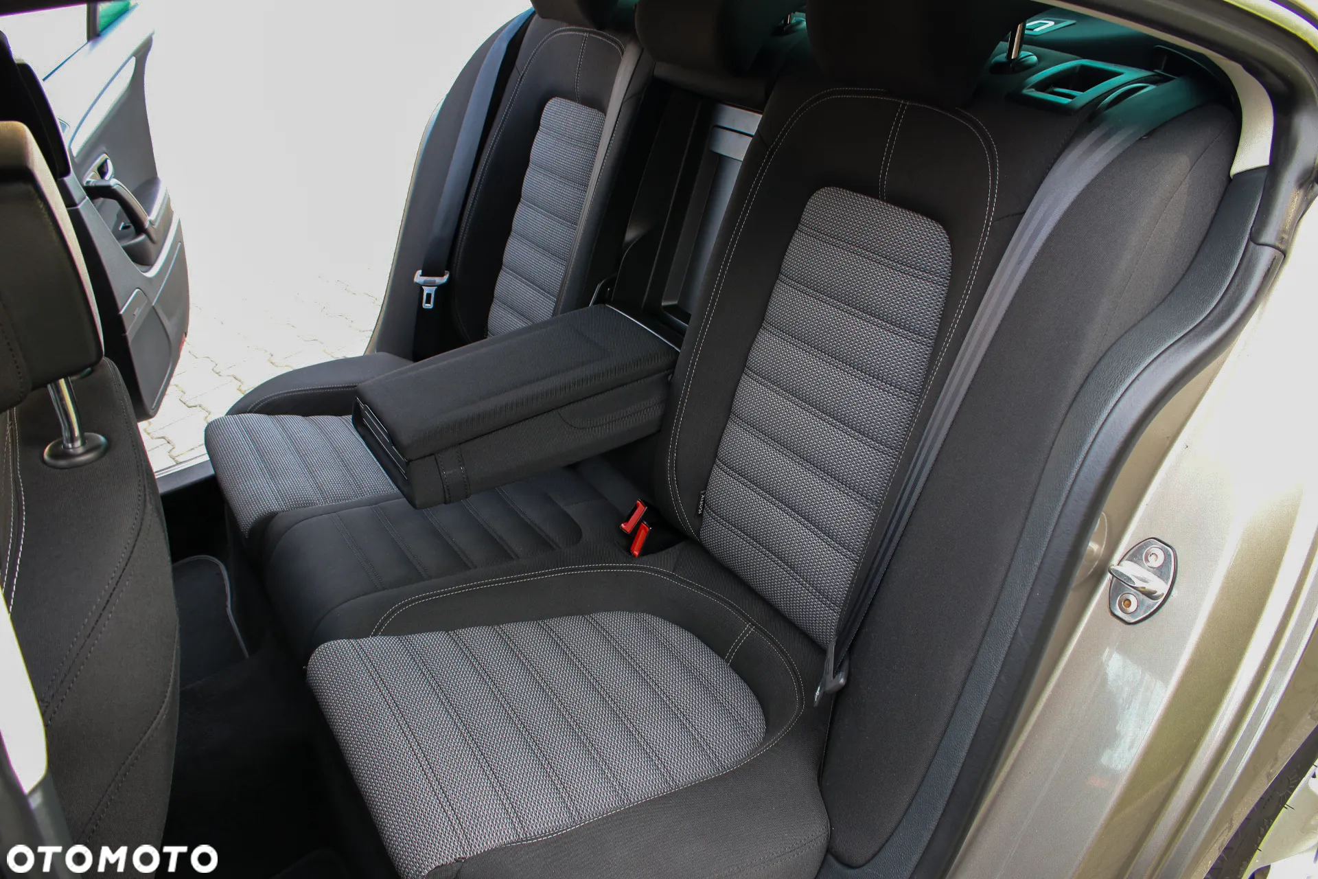 Volkswagen Passat CC - 29