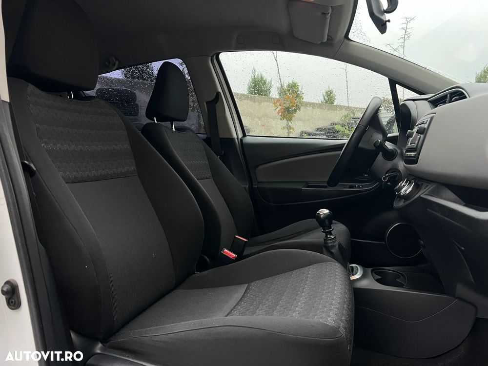 Toyota Yaris - 8