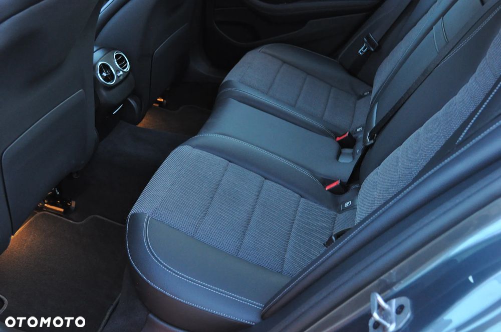 Mercedes-Benz Klasa E 300 d 4-Matic Avantgarde - 10