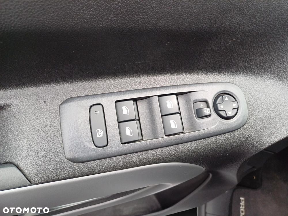 Toyota Proace City Verso 1.2 D-4T Family - 23