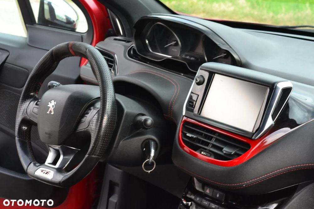 Peugeot 208 GTI 200 THP - 7