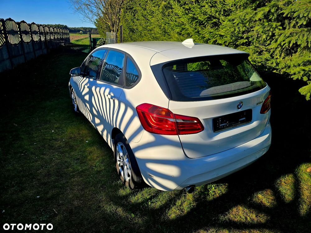 BMW Seria 2 216d - 13